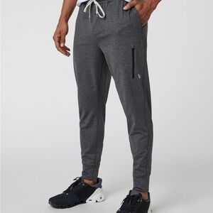 Vuori Charcoal Heather Sunday Performance Jogger size Large